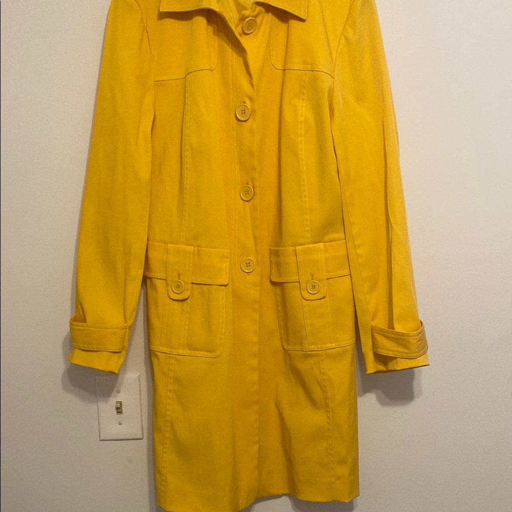Dark Yellow Women's Coat, in good condition. Tailored look